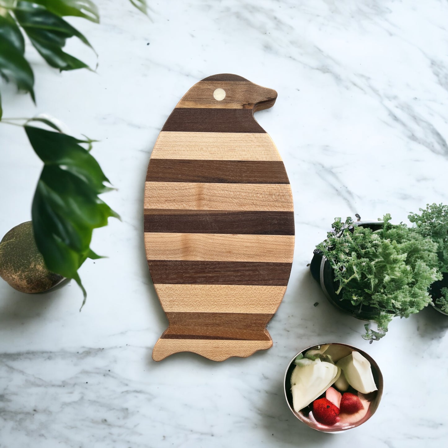 PENGUIN CHARCUTERIE /CUTTING BOARD MEDIUM