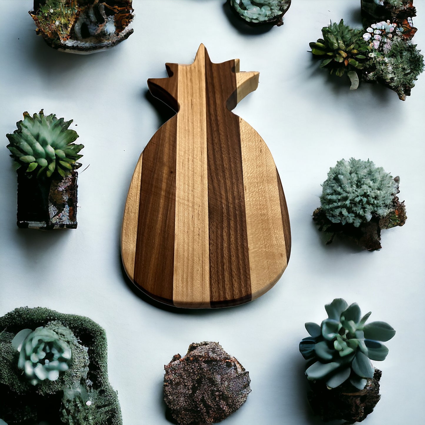 PINEAPPLE CHARCUTERIE / CUTTING BOARD LARGE