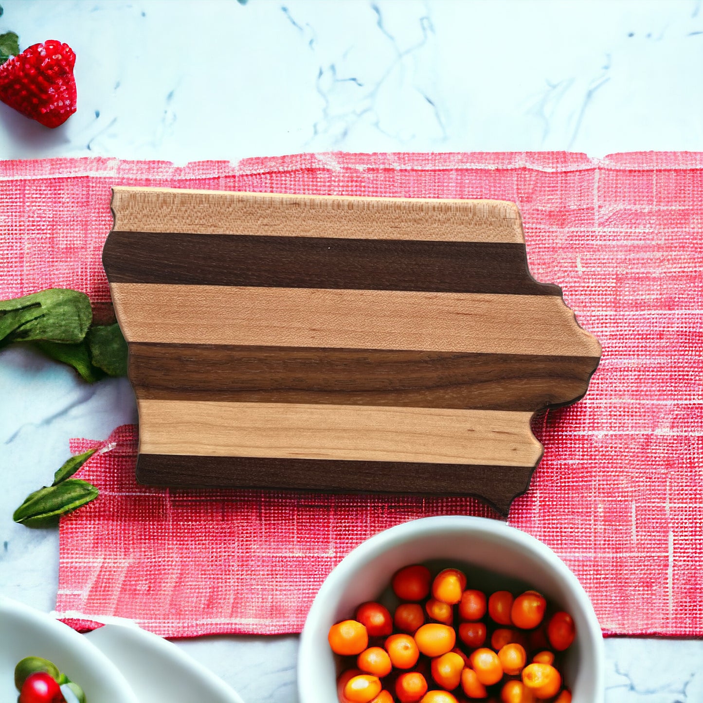 IOWA  CHARCUTERIE  / CUTTING BOARD MEDIUM