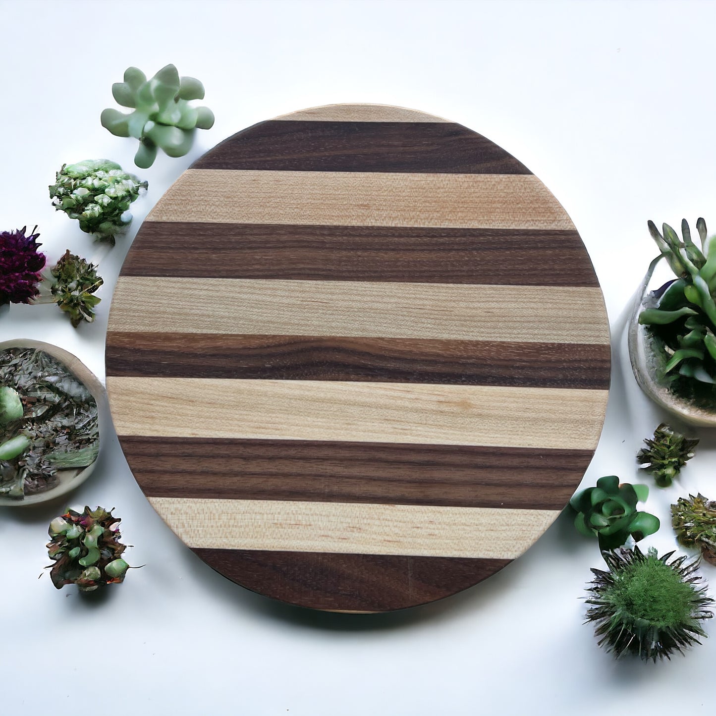 10 INCH ROUND CHARCUTERIE / CUTTING BOARD